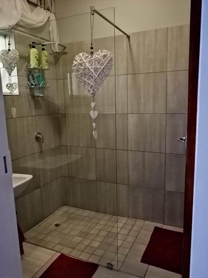 Stew S Room 波罗克瓦尼 外观 照片